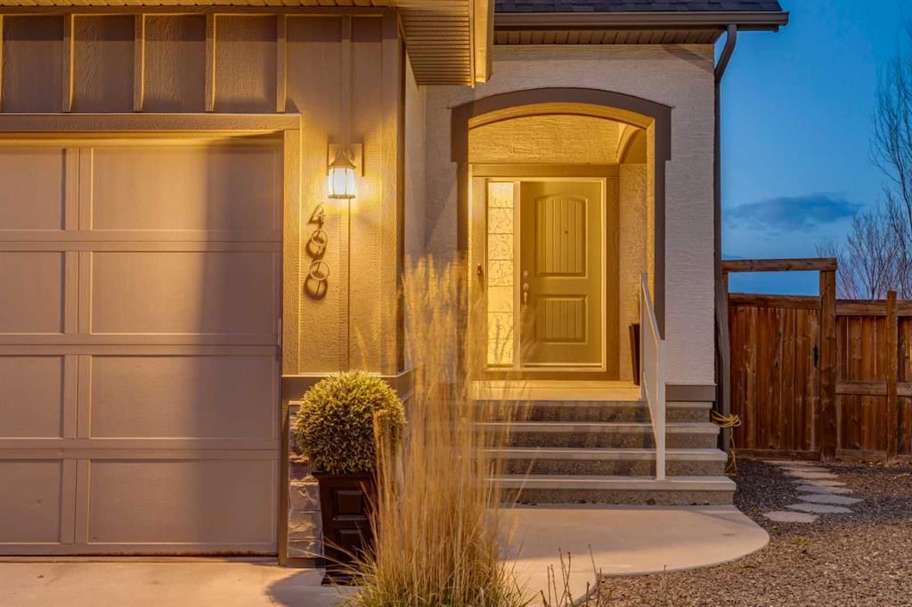 490 Mahogany Manor SE, Calgary — photo 2 of 50