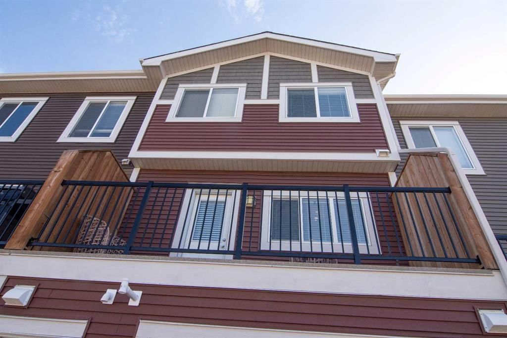 197 Sundown Road, Cochrane — photo 5 of 27