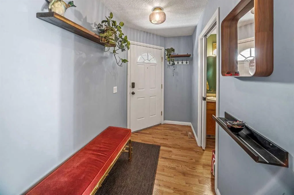 2, 306 14 Avenue NE, Calgary — photo 2 of 44