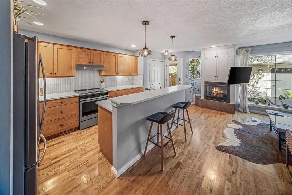 2, 306 14 Avenue NE, Calgary — photo 3 of 44