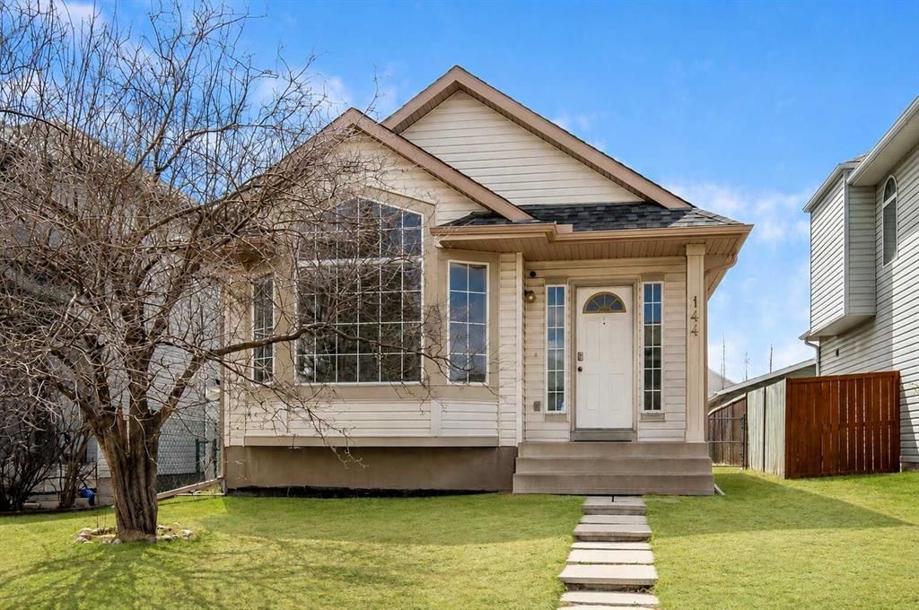 144 Covewood Close NE, Calgary — main listing photo