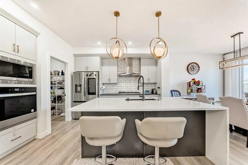 287 Amblehurst Way NW, Calgary — photo 5 of 50