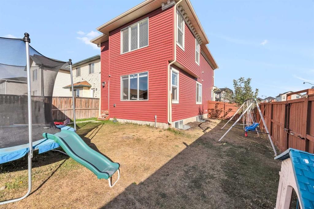 61 Taralake Street NE, Calgary — photo 5 of 36