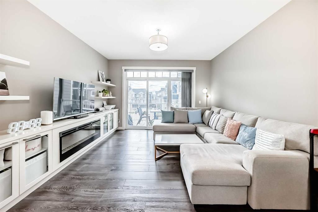 1651 Symons Valley Parkway NW, Calgary — photo 2 of 41
