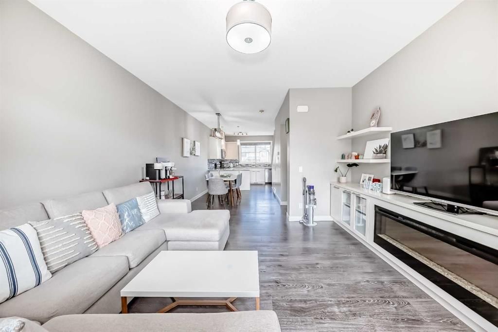 1651 Symons Valley Parkway NW, Calgary — photo 5 of 41