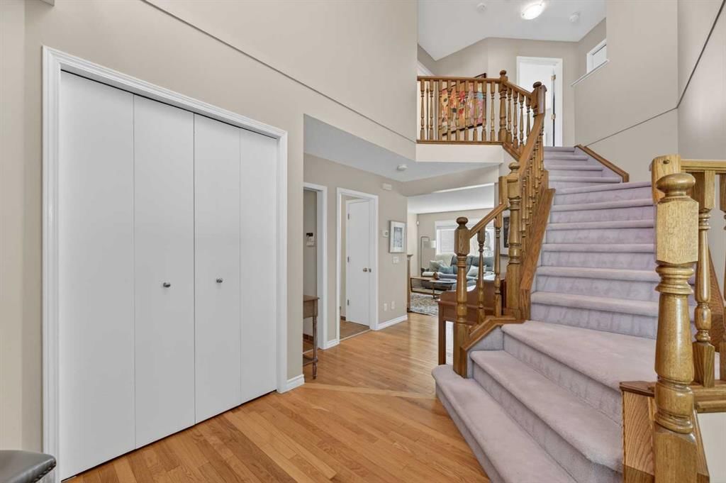 213 Citadel Gardens NW, Calgary — photo 5 of 44
