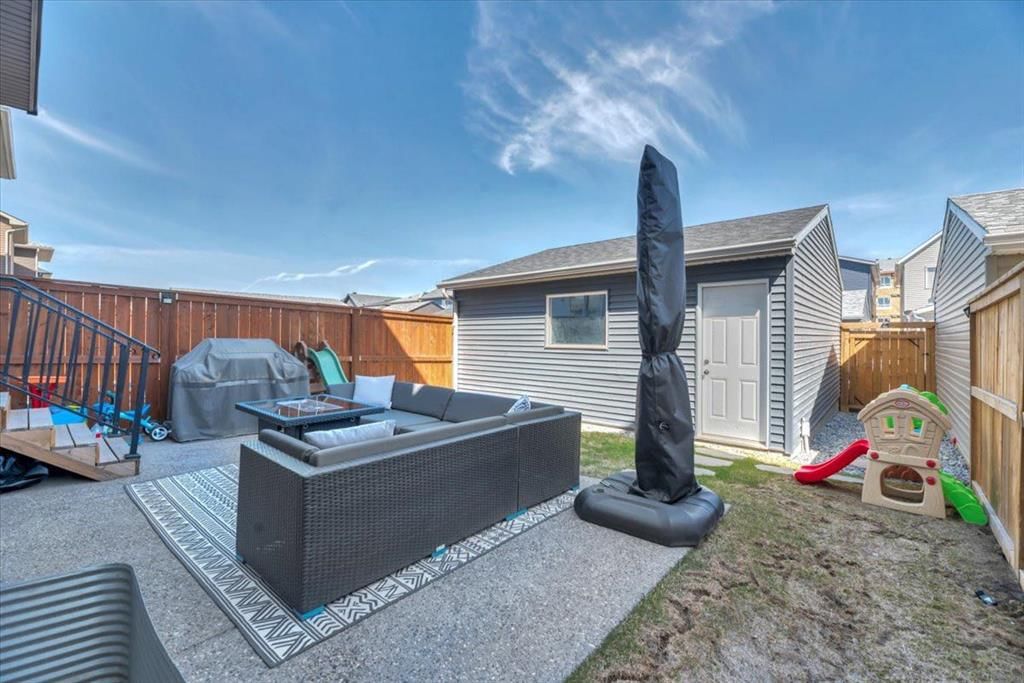 116 Lucas Street NW, Calgary — photo 3 of 34