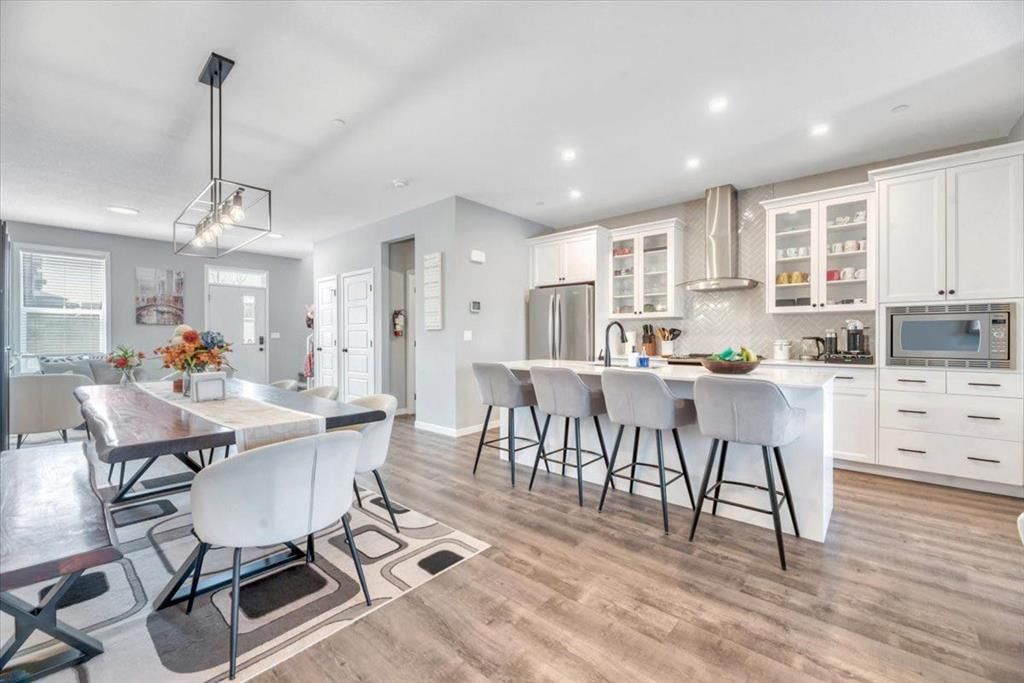 116 Lucas Street NW, Calgary — photo 4 of 34
