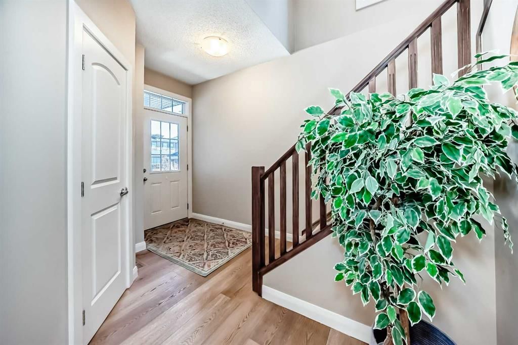 367 Evanspark Gardens NW, Calgary — photo 4 of 48