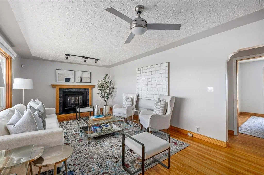 3003 25 Street SW, Calgary — photo 4 of 45