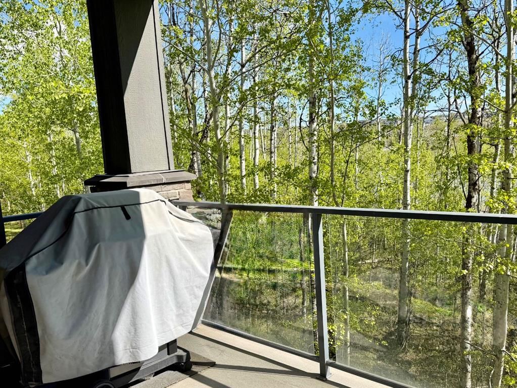 228, 35 Aspenmont Heights SW, Calgary — main listing photo