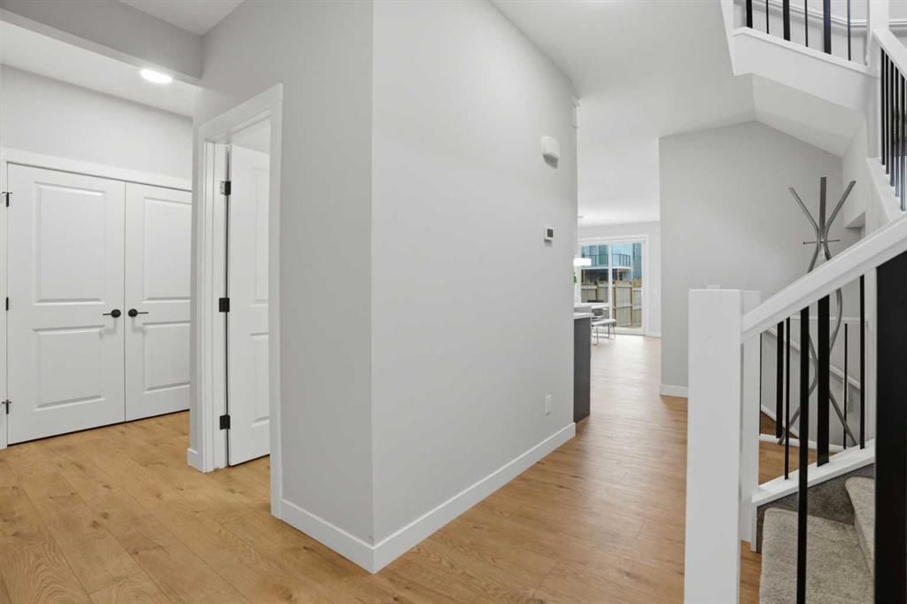 61 Calhoun Crescent NE, Calgary — photo 2 of 38