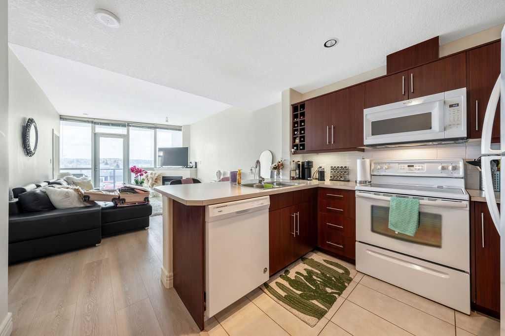 506, 55 Spruce Place SW, Calgary — photo 4 of 28