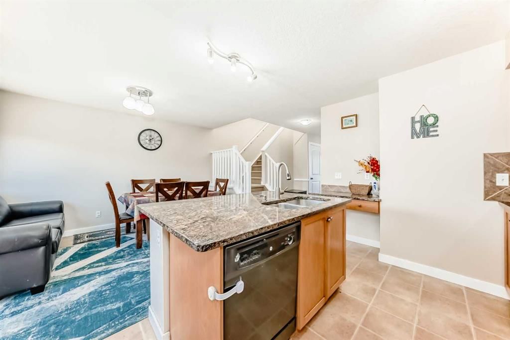 299 Saddlebrook Circle NE, Calgary — photo 5 of 30