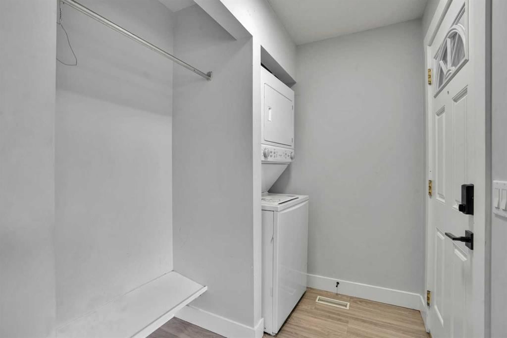 44 Falmead Road NE, Calgary — photo 4 of 40