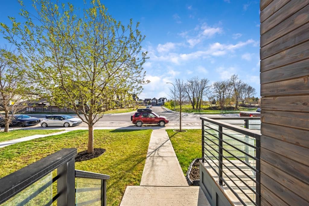 623 Walden Drive SE, Calgary — photo 4 of 50