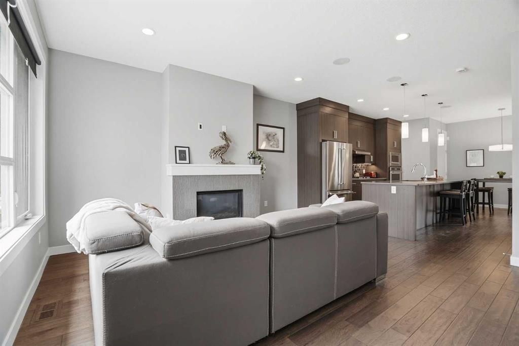 2, 308 11 Avenue NE, Calgary — photo 4 of 49
