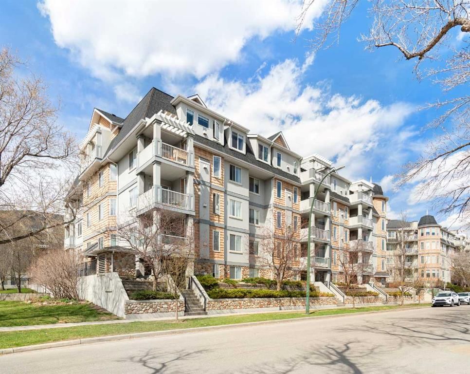 303, 2419 Erlton Road SW, Calgary — photo 2 of 45