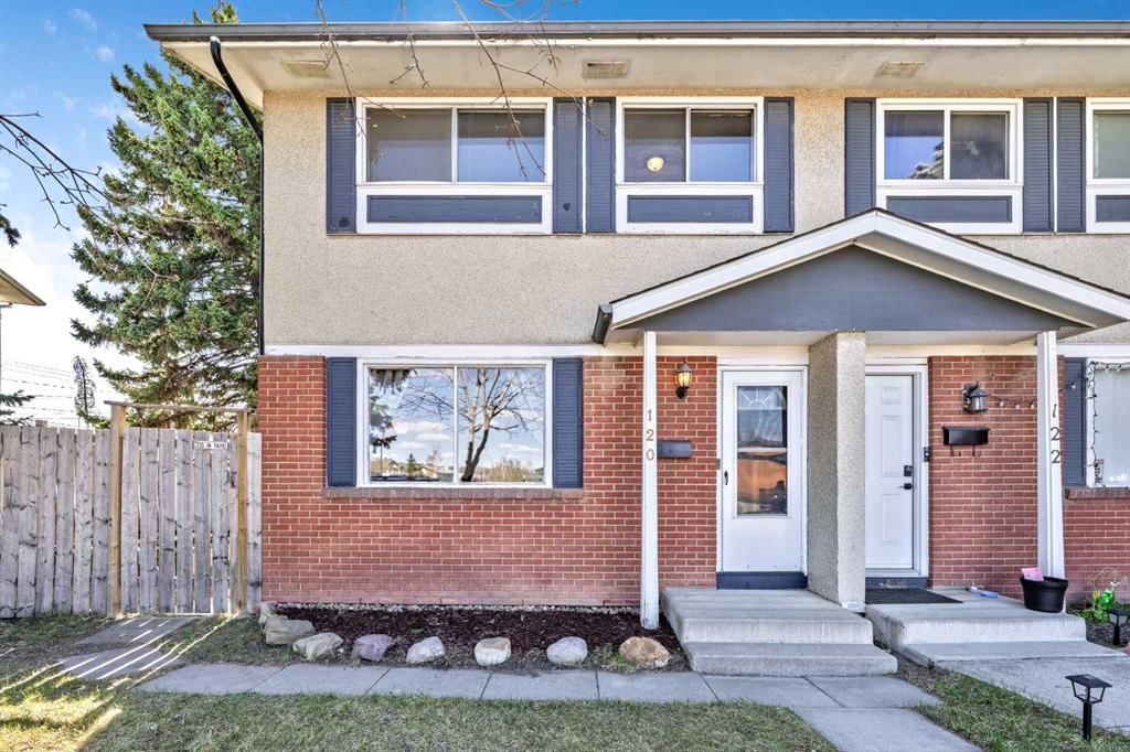 120 Pennsburg Way SE, Calgary — photo 2 of 37