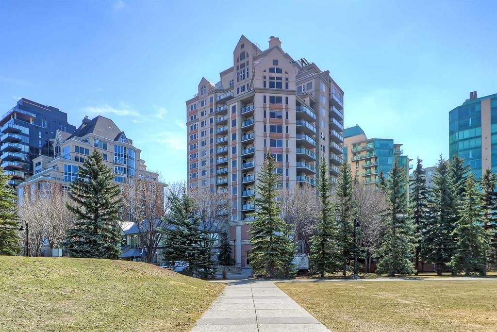 902, 200 La Caille Place SW, Calgary — main listing photo