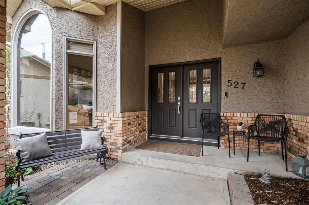 527 Scimitar Bay NW, Calgary — photo 2 of 50