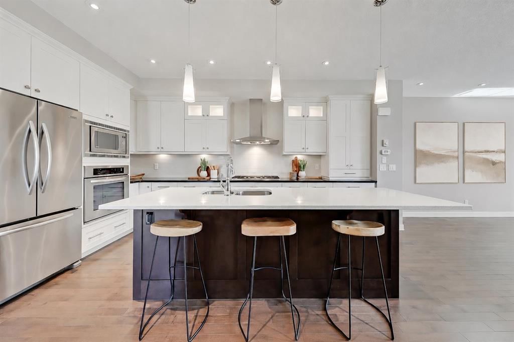 3233 Cochrane Road NW, Calgary — photo 5 of 50