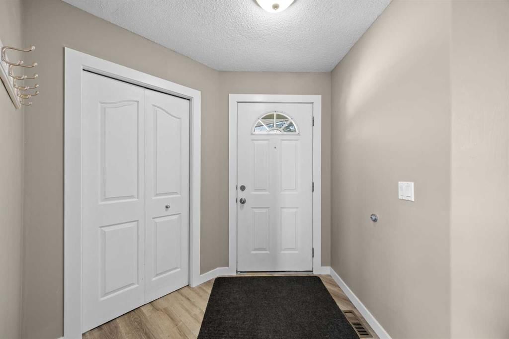 170 Hidden Hills Terrace NW, Calgary — photo 2 of 43