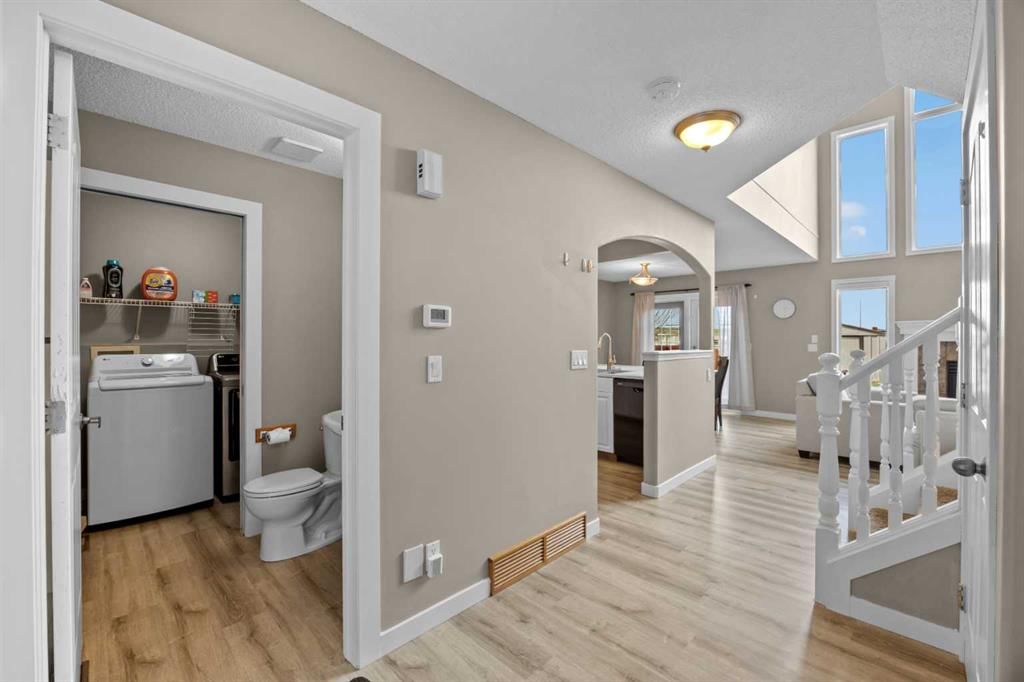 170 Hidden Hills Terrace NW, Calgary — photo 3 of 43