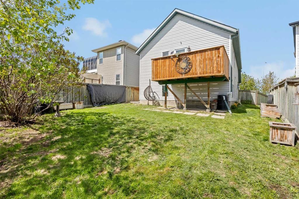 242 Hidden Spring Mews NW, Calgary — photo 4 of 35