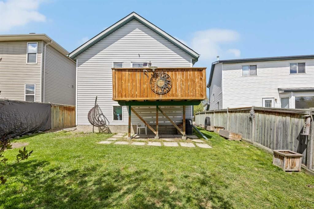 242 Hidden Spring Mews NW, Calgary — photo 5 of 35