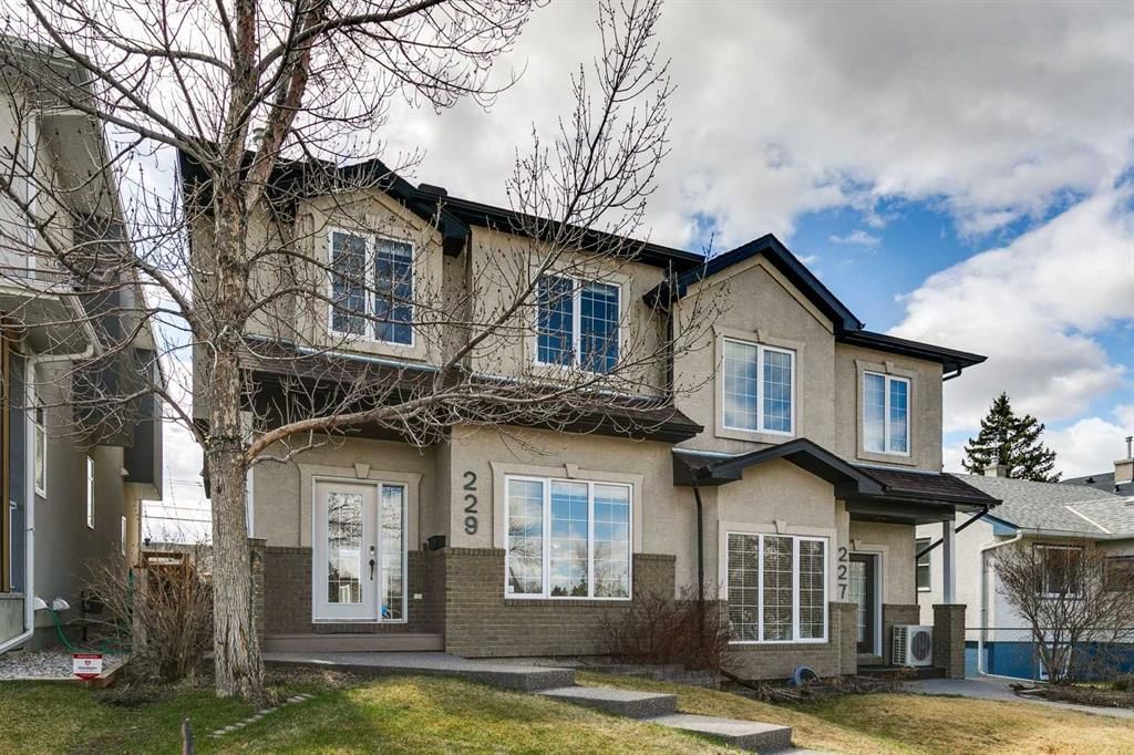 229 29 Avenue NE, Calgary — photo 2 of 24