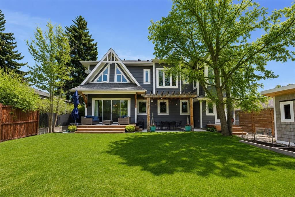 2223 Glenwood Drive SW, Calgary — photo 2 of 50