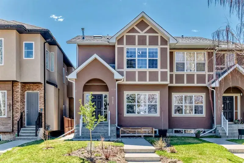425 36 Avenue NW, Calgary — main listing photo