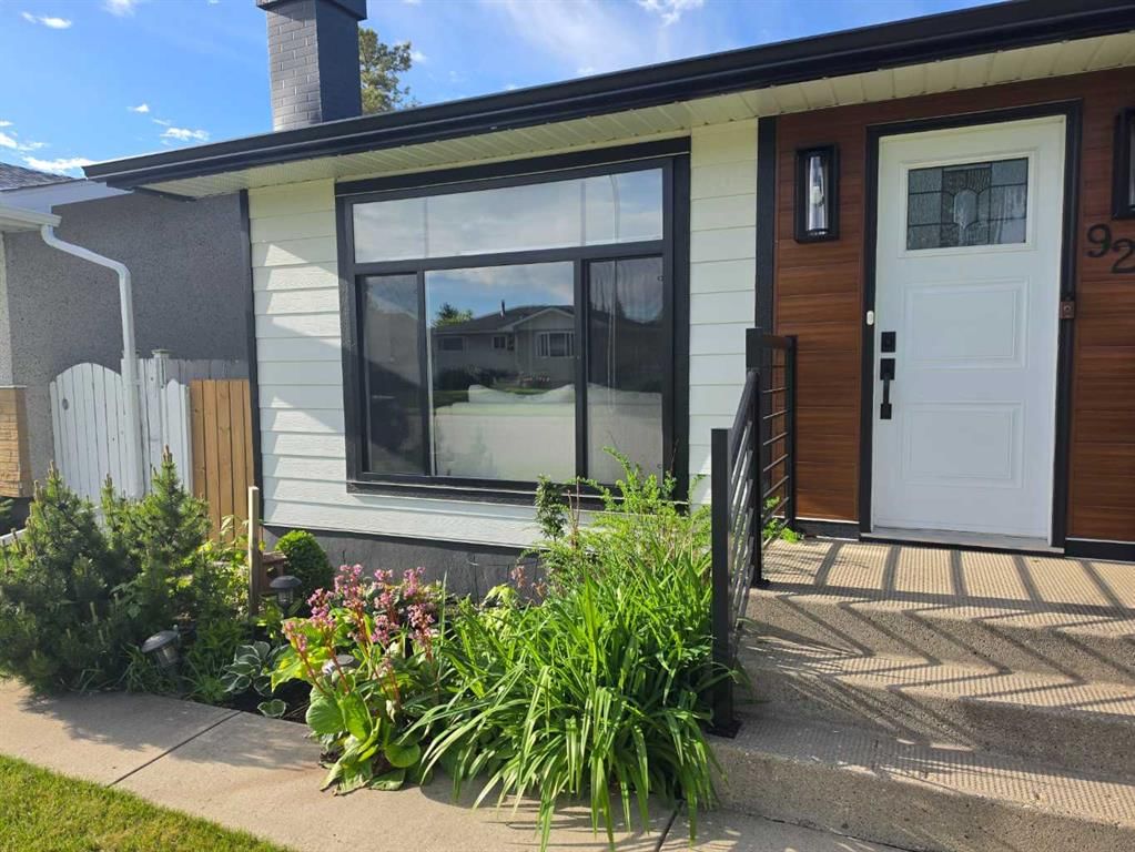 9215 Allison Drive SE, Calgary — photo 2 of 31