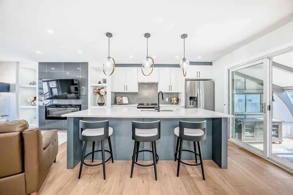 9215 Allison Drive SE, Calgary — photo 5 of 31