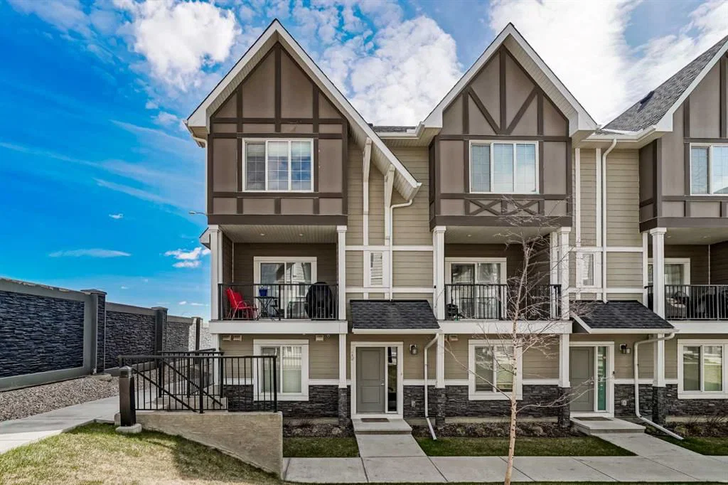 210 Nolanlake Villas NW, Calgary — main listing photo