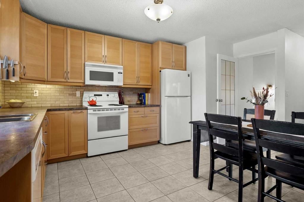 20 Brampton Crescent SW, Calgary — photo 4 of 45