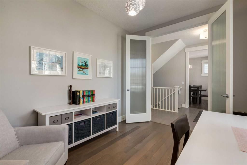 76 Dieppe Drive SW, Calgary — photo 5 of 50