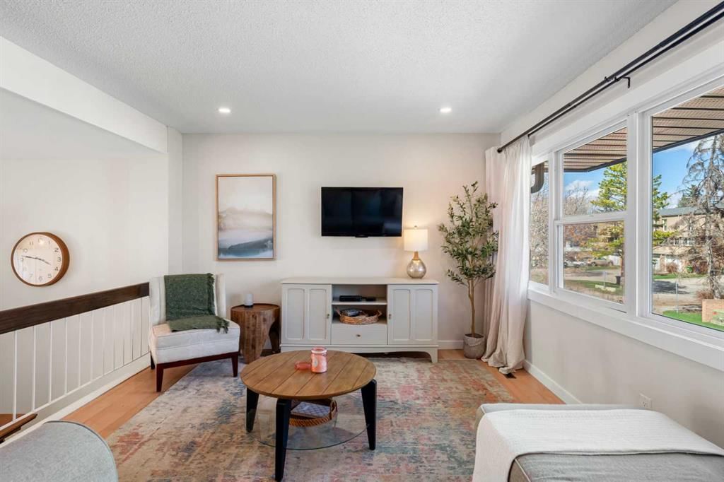 114 Brae Glen Lane SW, Calgary — photo 3 of 50
