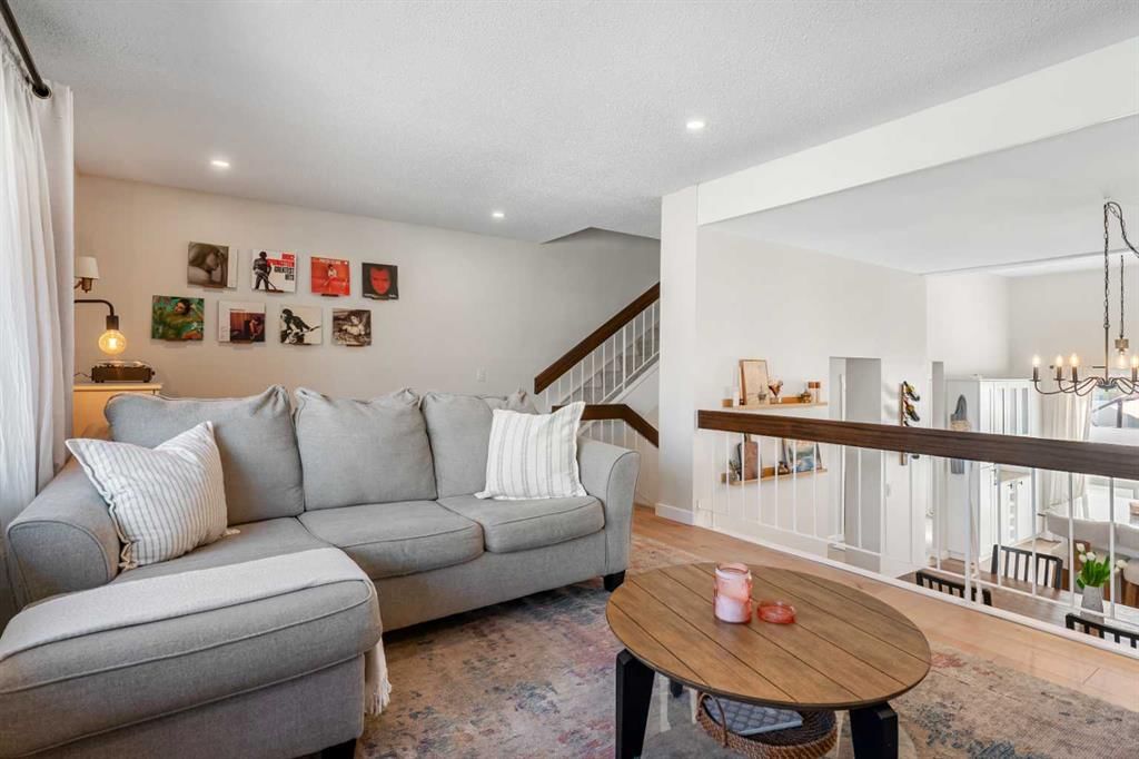 114 Brae Glen Lane SW, Calgary — photo 5 of 50