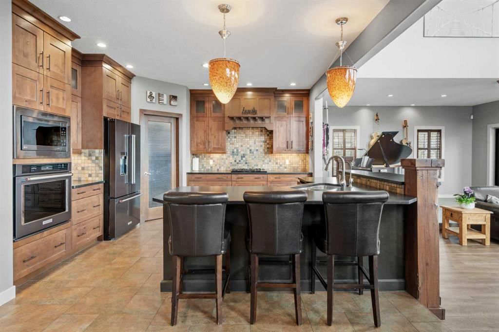 88 Crestridge Way SW, Calgary — photo 5 of 49