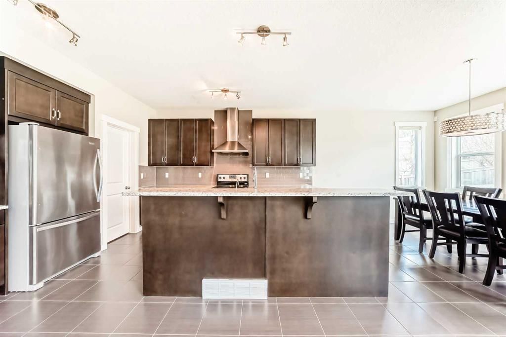 210 Stonemere Green, Chestermere — photo 4 of 30
