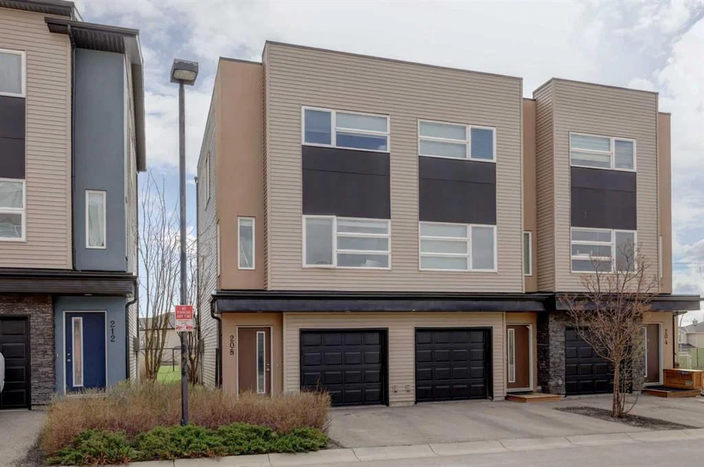 208 Covecreek Circle NE, Calgary — photo 2 of 39