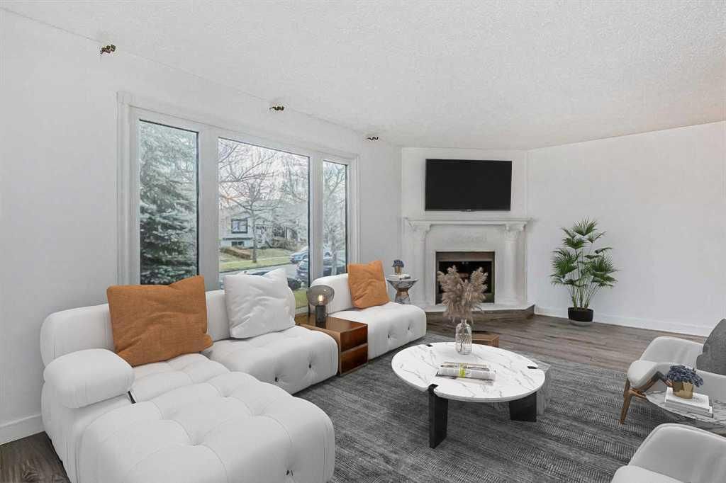 39 Bermuda Drive, Calgary — photo 5 of 43