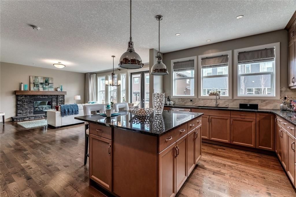19 Aspen Acres Road SW, Calgary — photo 3 of 30