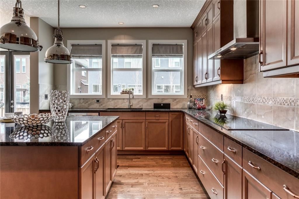 19 Aspen Acres Road SW, Calgary — photo 5 of 30