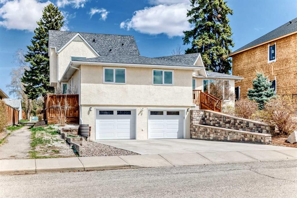 2832 11 Avenue NW, Calgary — main listing photo