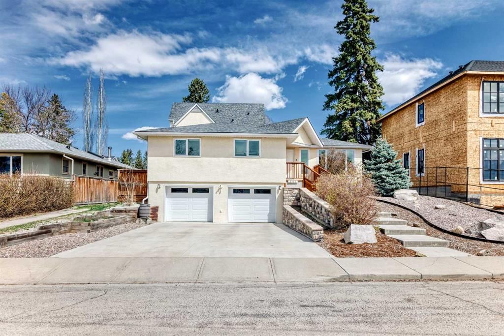 2832 11 Avenue NW, Calgary — photo 2 of 49