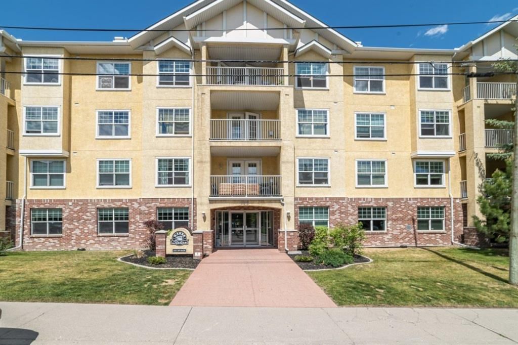 3, 2212 34 Avenue SW, Calgary — main listing photo