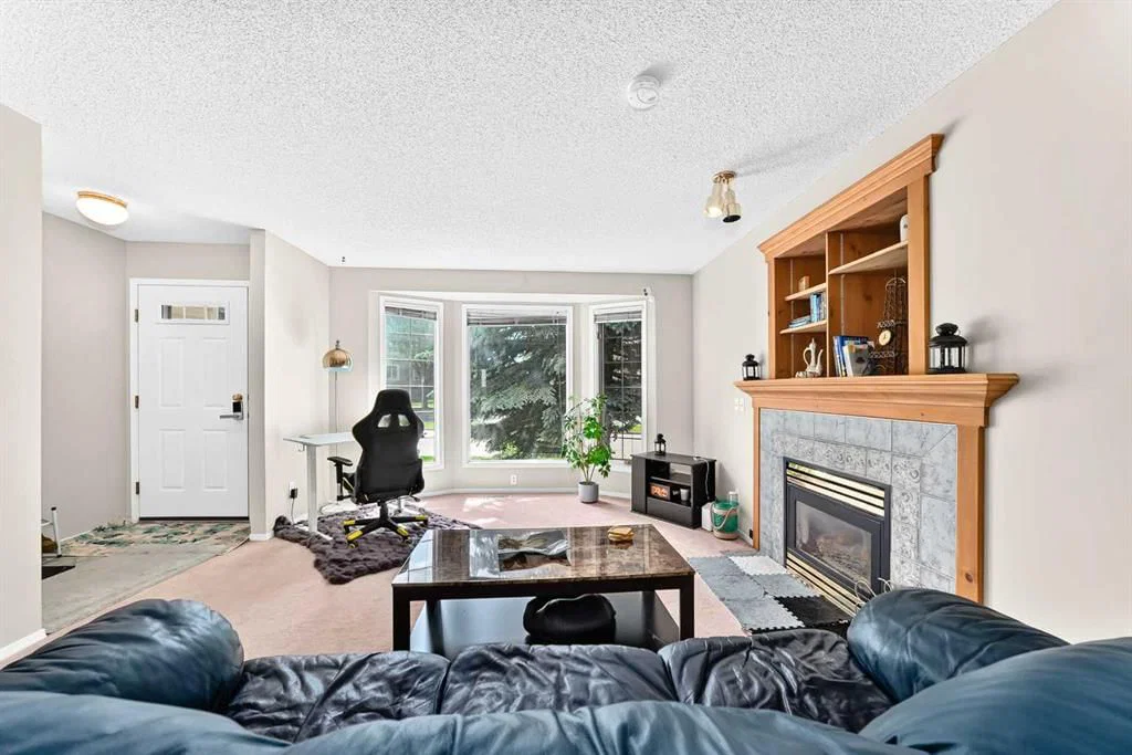 7212 Sierra Morena Boulevard SW, Calgary — photo 5 of 49